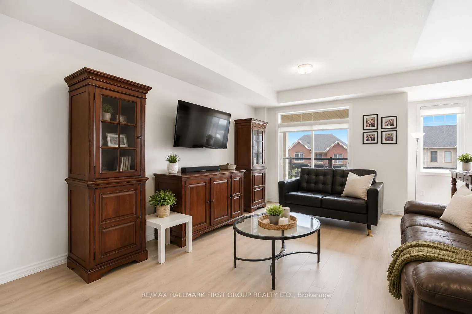 Photo 4 of 2019 Cameron Lott Crescent, Oshawa, Kedron — HOMEH