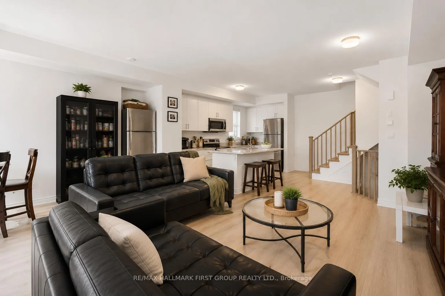 Photo 6 of 2019 Cameron Lott Crescent, Oshawa, Kedron — HOMEH