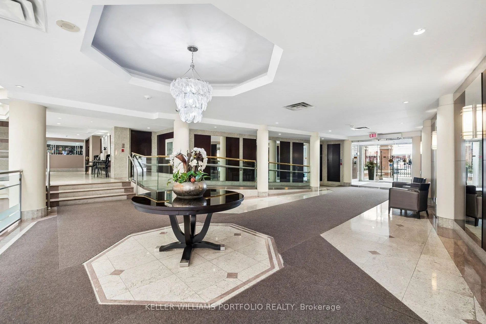 Photo 3 of Unit 702, 2727 Yonge Street, Toronto, Lawrence Park South — HOMEH