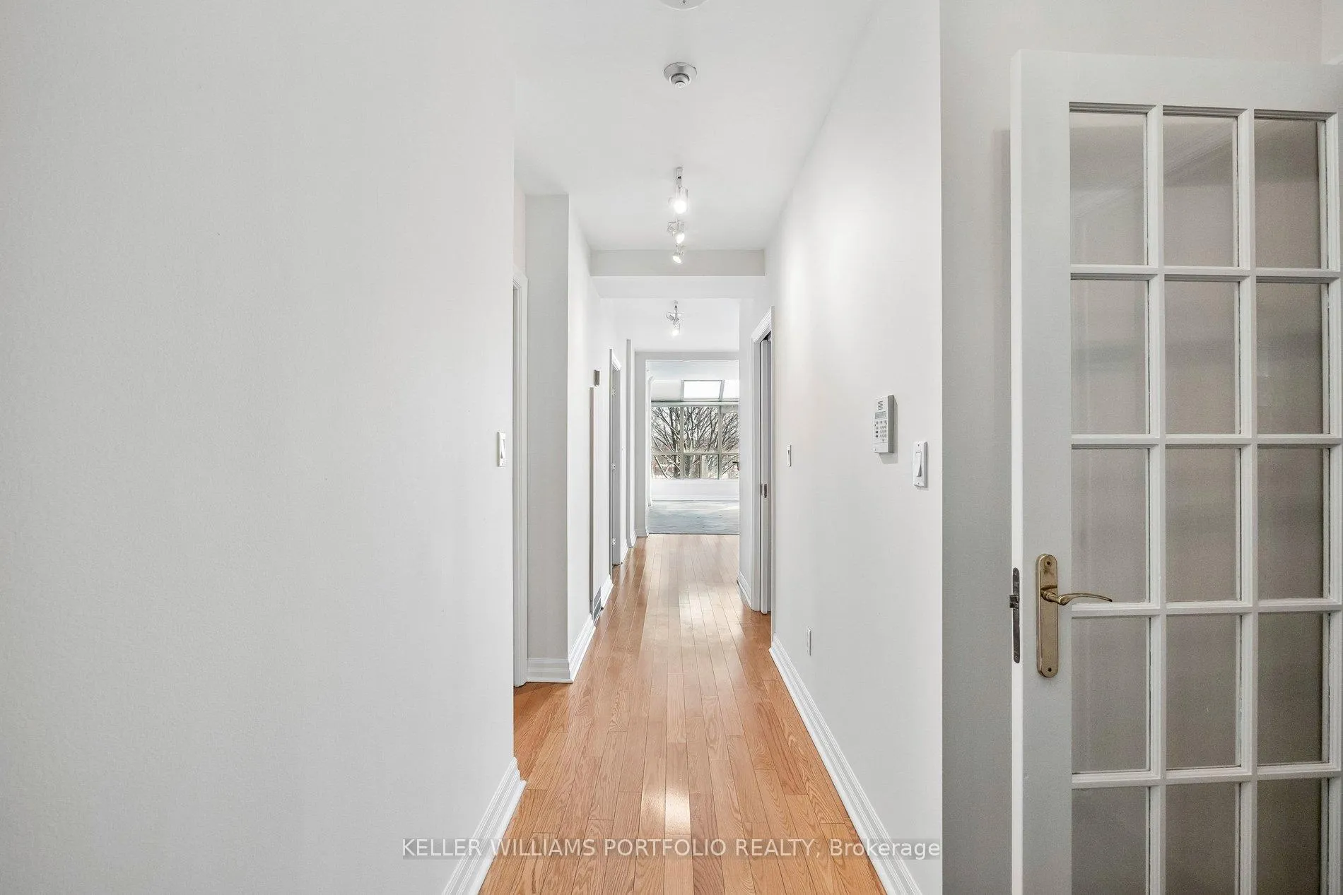 Photo 7 of Unit 702, 2727 Yonge Street, Toronto, Lawrence Park South — HOMEH