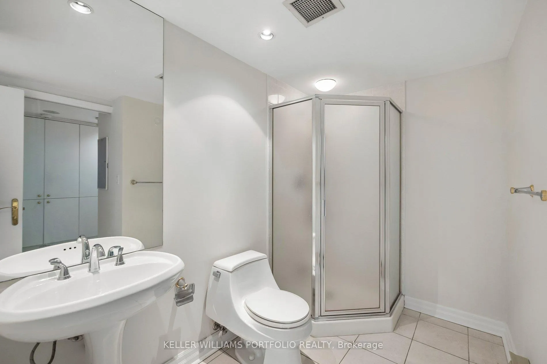 Photo 14 of Unit 702, 2727 Yonge Street, Toronto, Lawrence Park South — HOMEH