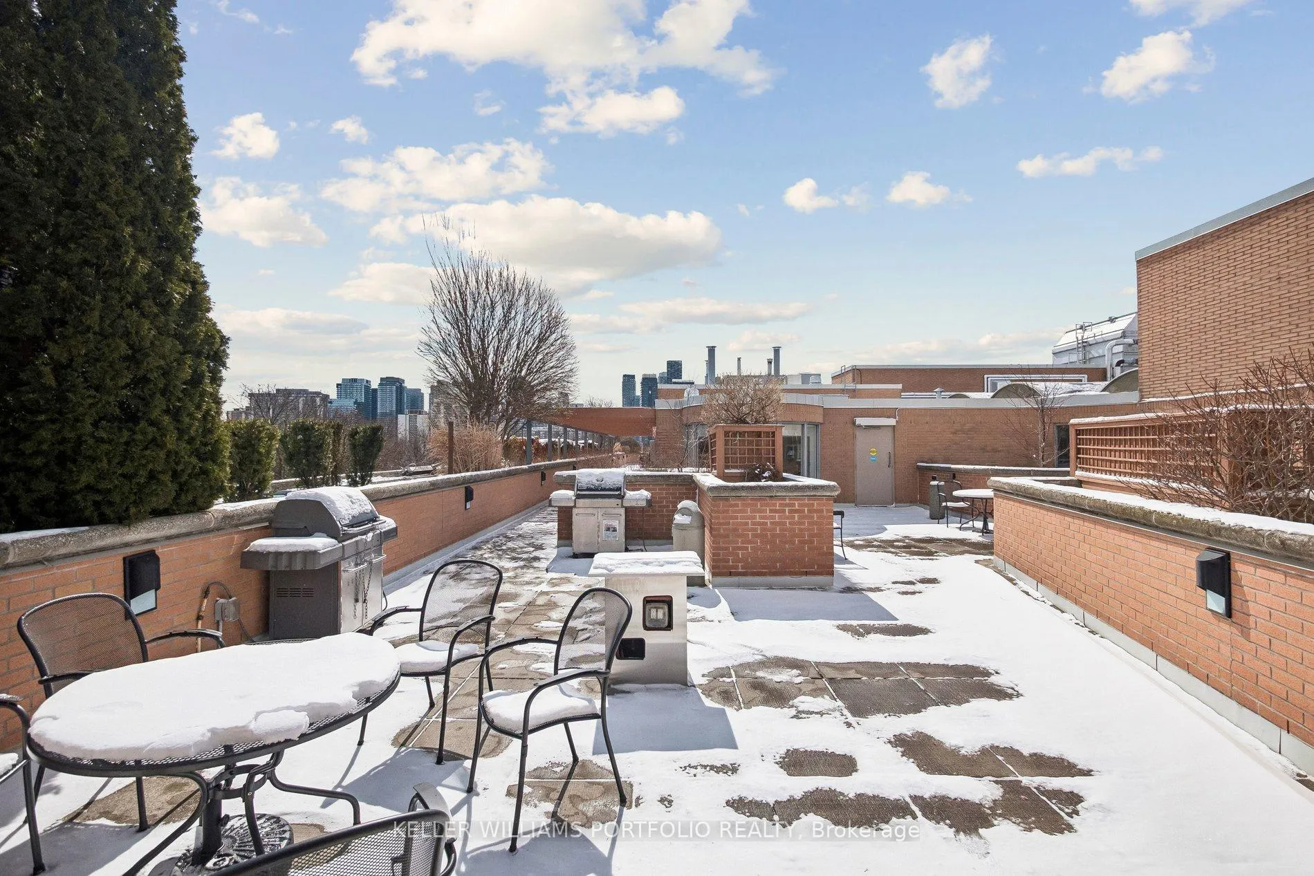 Photo 26 of Unit 702, 2727 Yonge Street, Toronto, Lawrence Park South — HOMEH