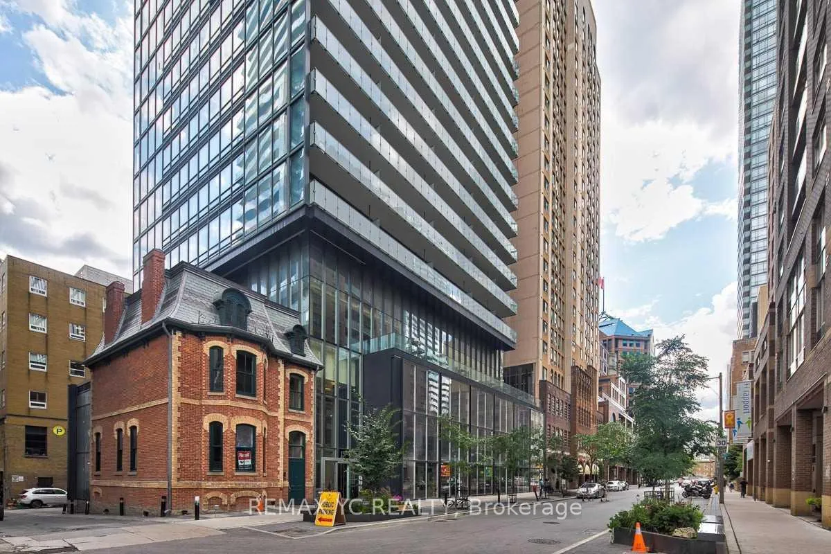 Front of Unit 4208, 15 Grenville Street