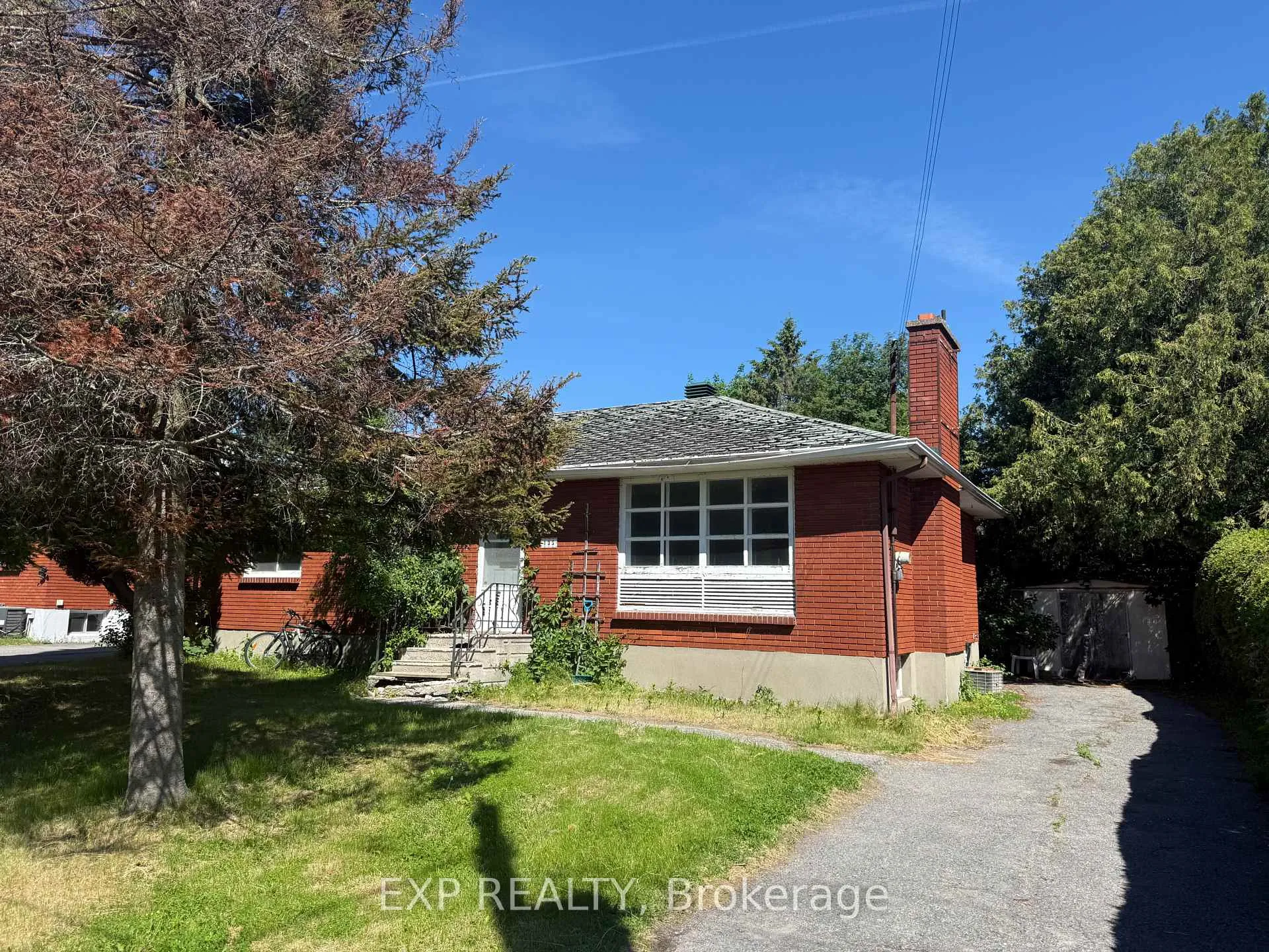 Photo 2 of 135 Oakridge Boulevard, Ottawa, Meadowlands/Crestview — HOMEH