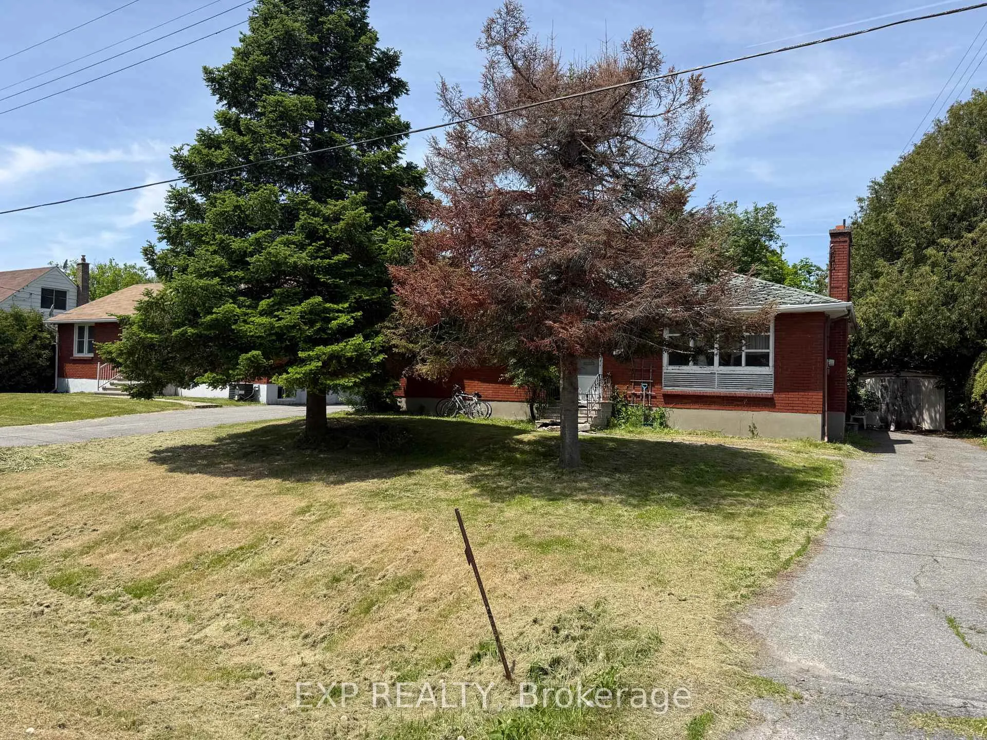 Photo 3 of 135 Oakridge Boulevard, Ottawa, Meadowlands/Crestview — HOMEH
