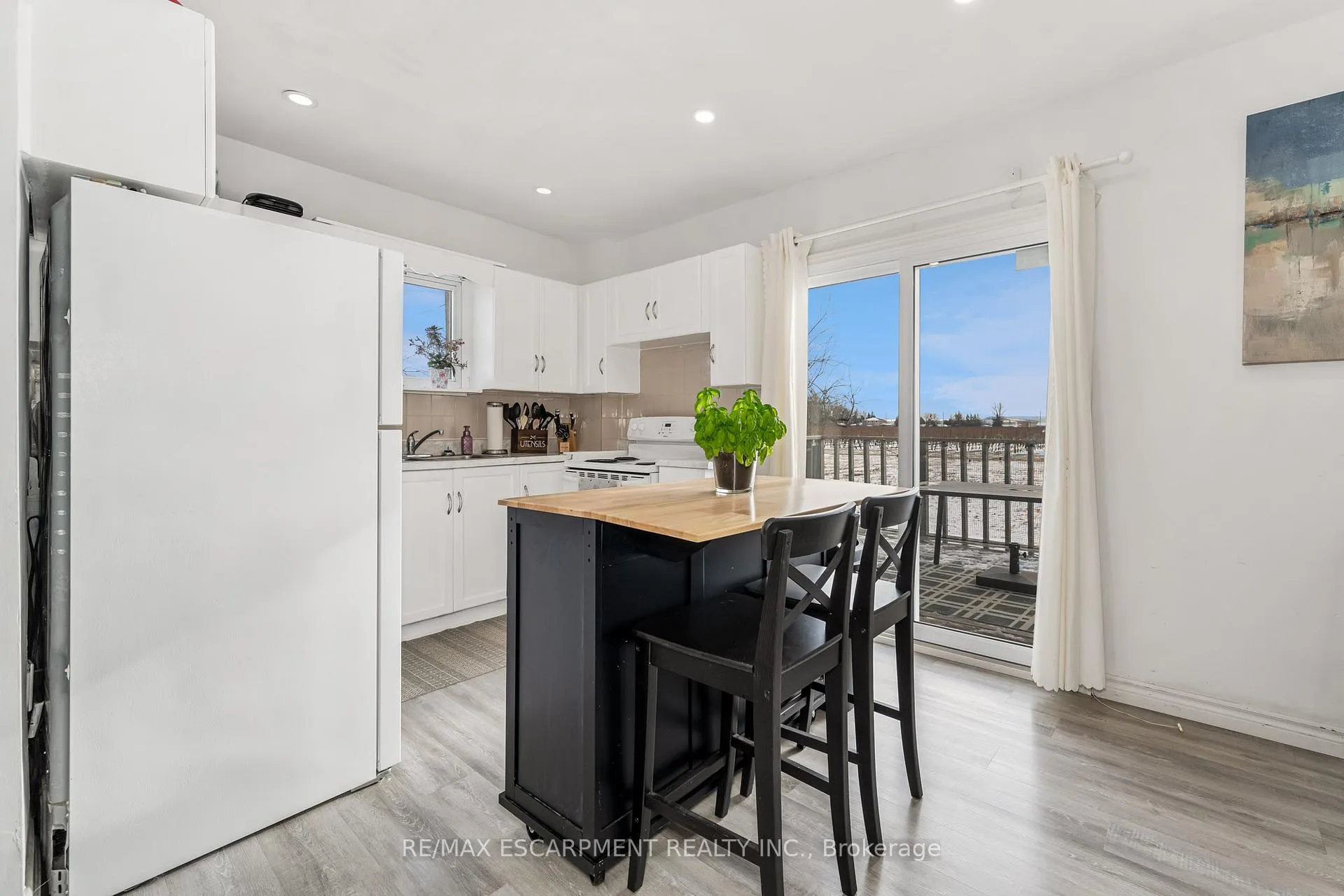 Photo 5 of 4679 Cherry Avenue, Lincoln, Lincoln Lake — HOMEH