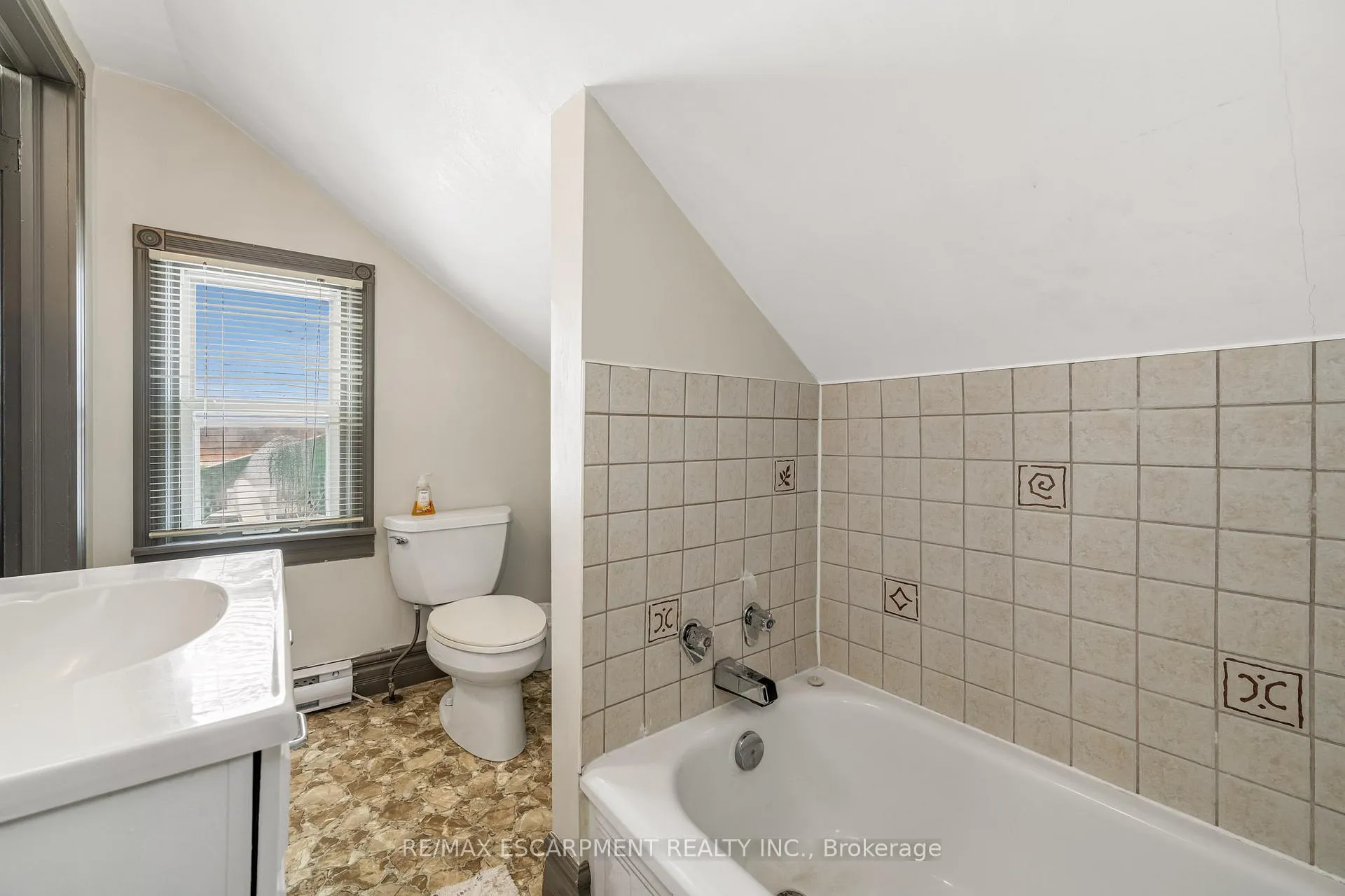 Photo 9 of 4679 Cherry Avenue, Lincoln, Lincoln Lake — HOMEH