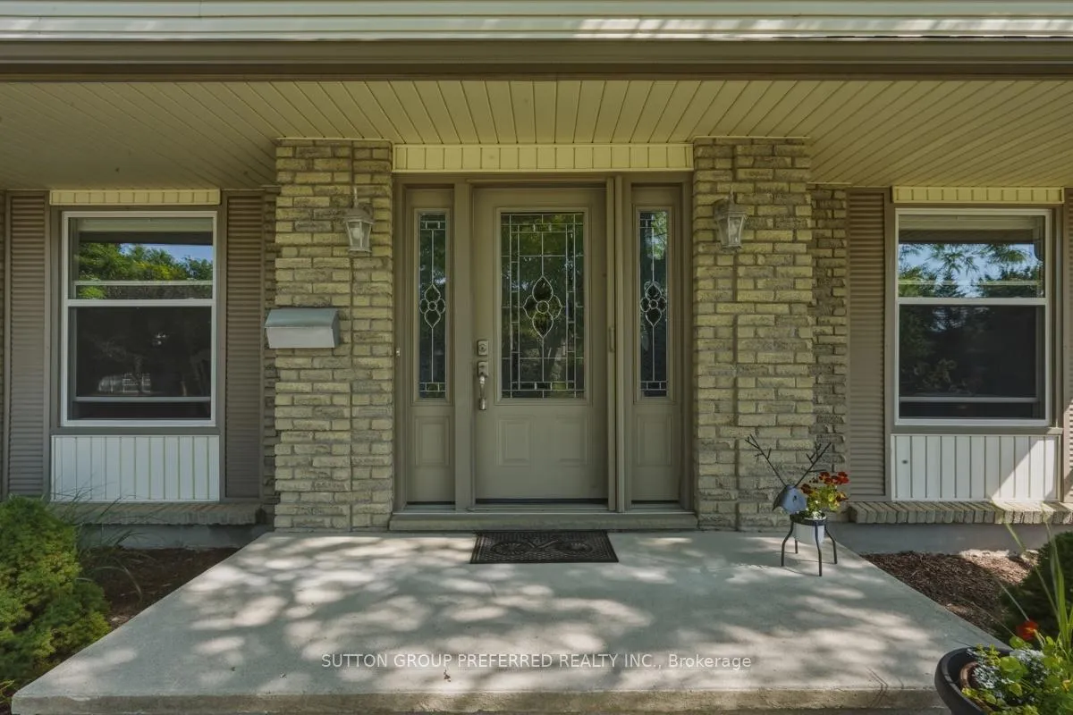 Photo 2 of 1021 Flintlock Road, London, North P — HOMEH