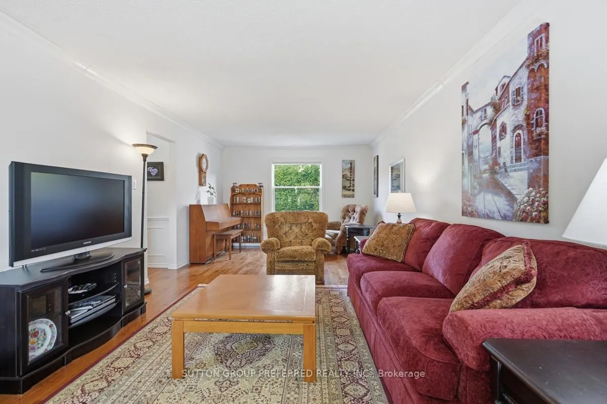 Photo 6 of 1021 Flintlock Road, London, North P — HOMEH
