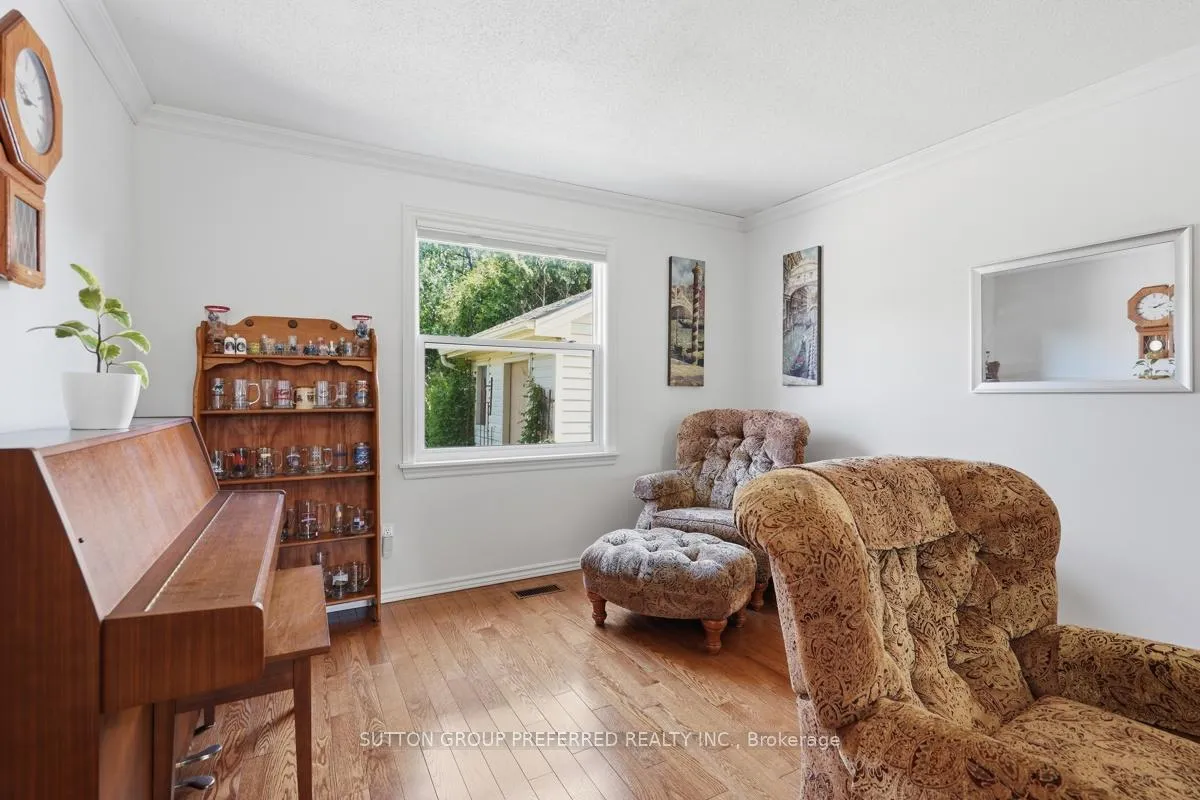 Photo 8 of 1021 Flintlock Road, London, North P — HOMEH