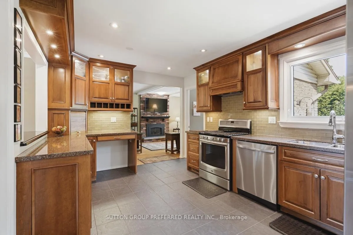 Photo 9 of 1021 Flintlock Road, London, North P — HOMEH