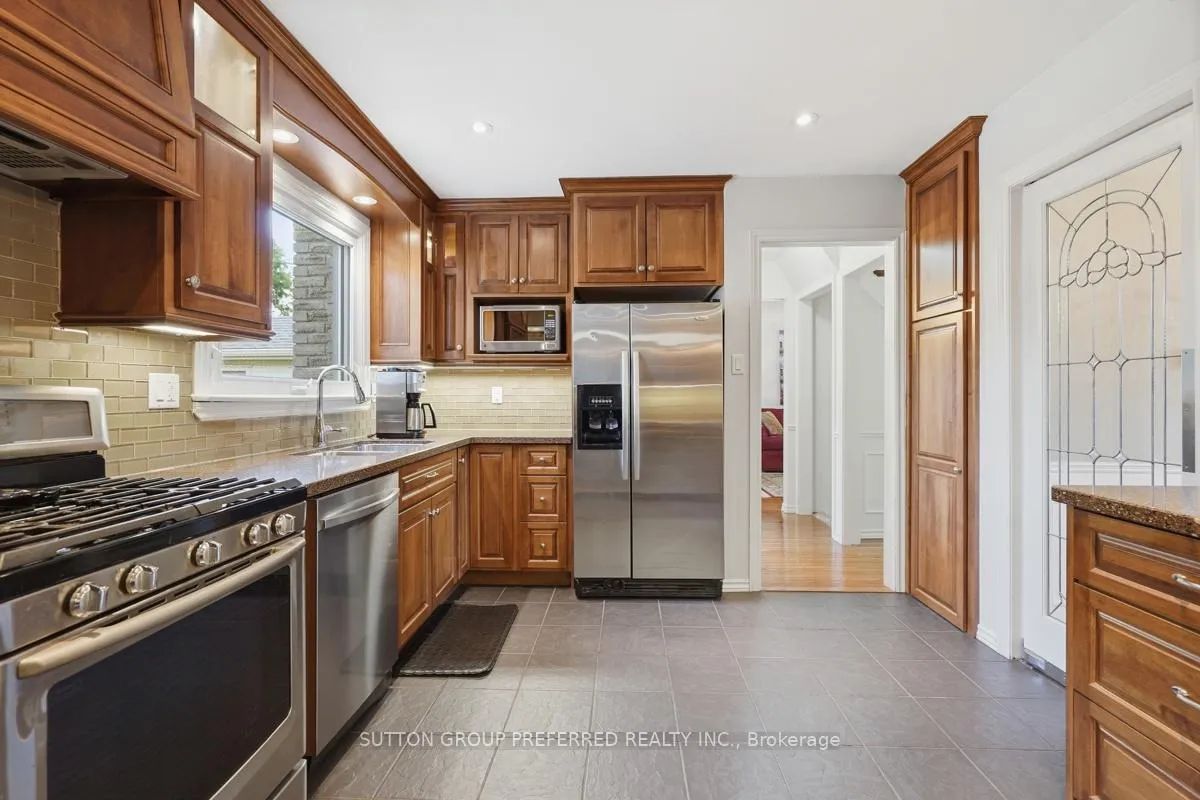 Photo 11 of 1021 Flintlock Road, London, North P — HOMEH