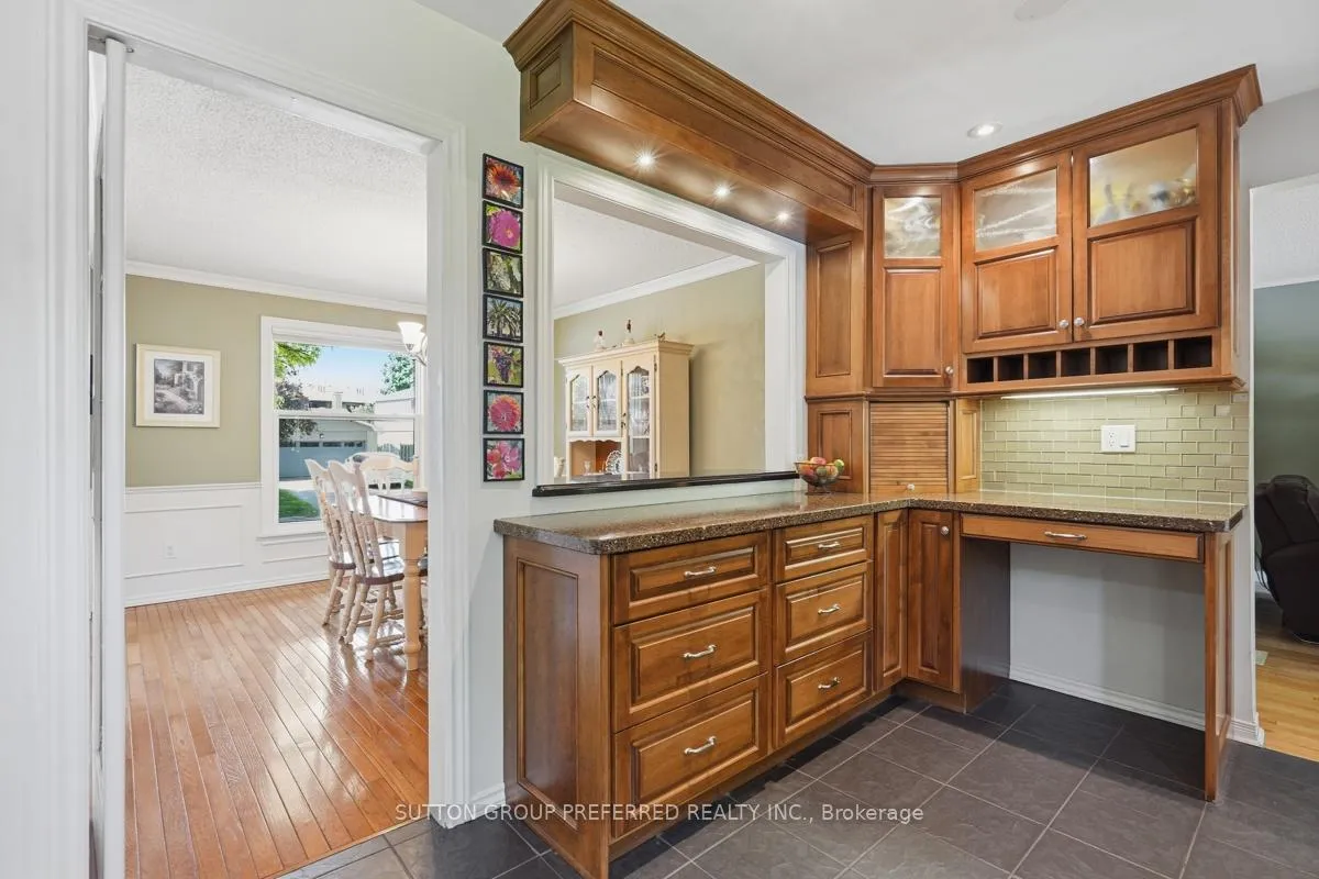 Photo 12 of 1021 Flintlock Road, London, North P — HOMEH