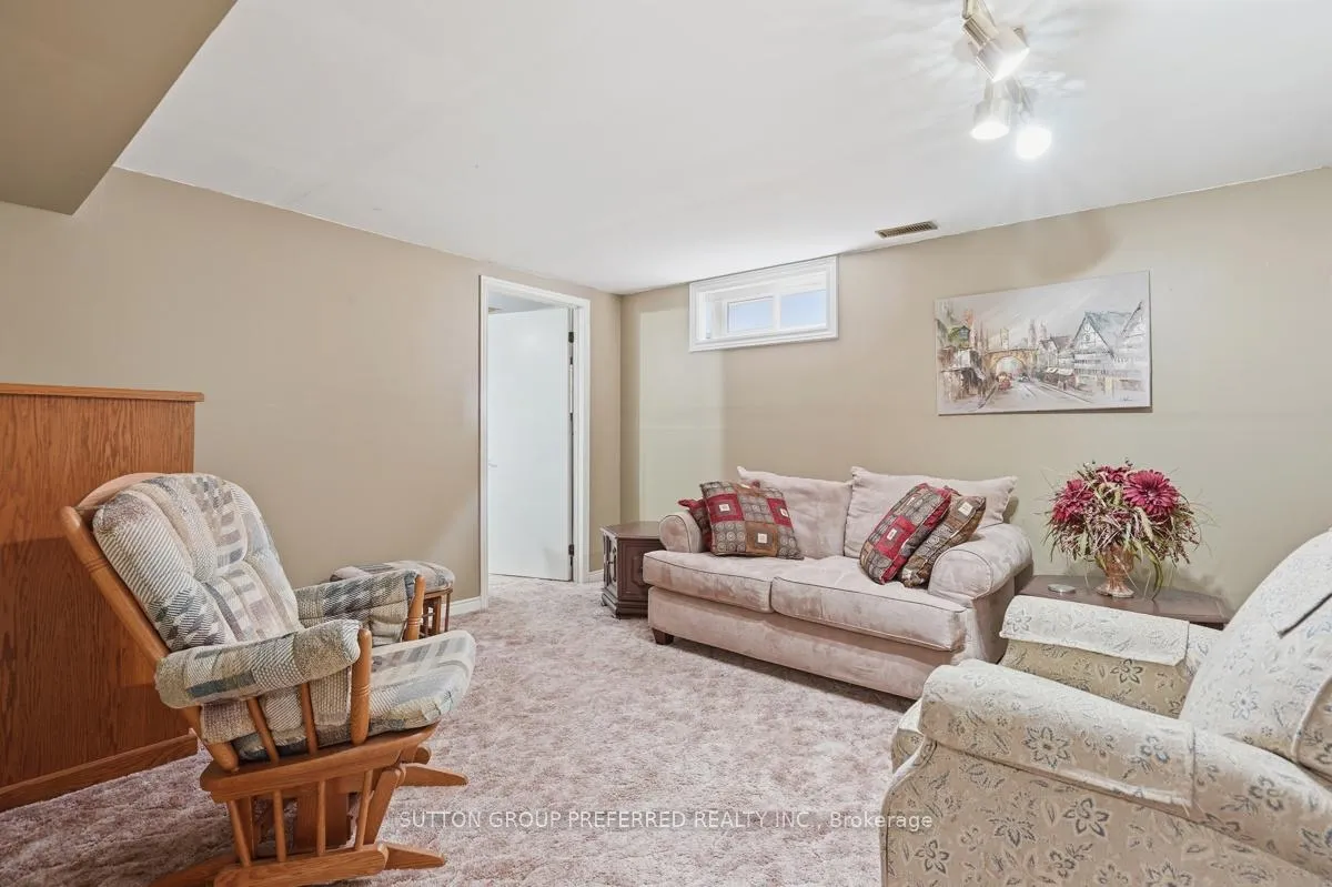 Photo 31 of 1021 Flintlock Road, London, North P — HOMEH