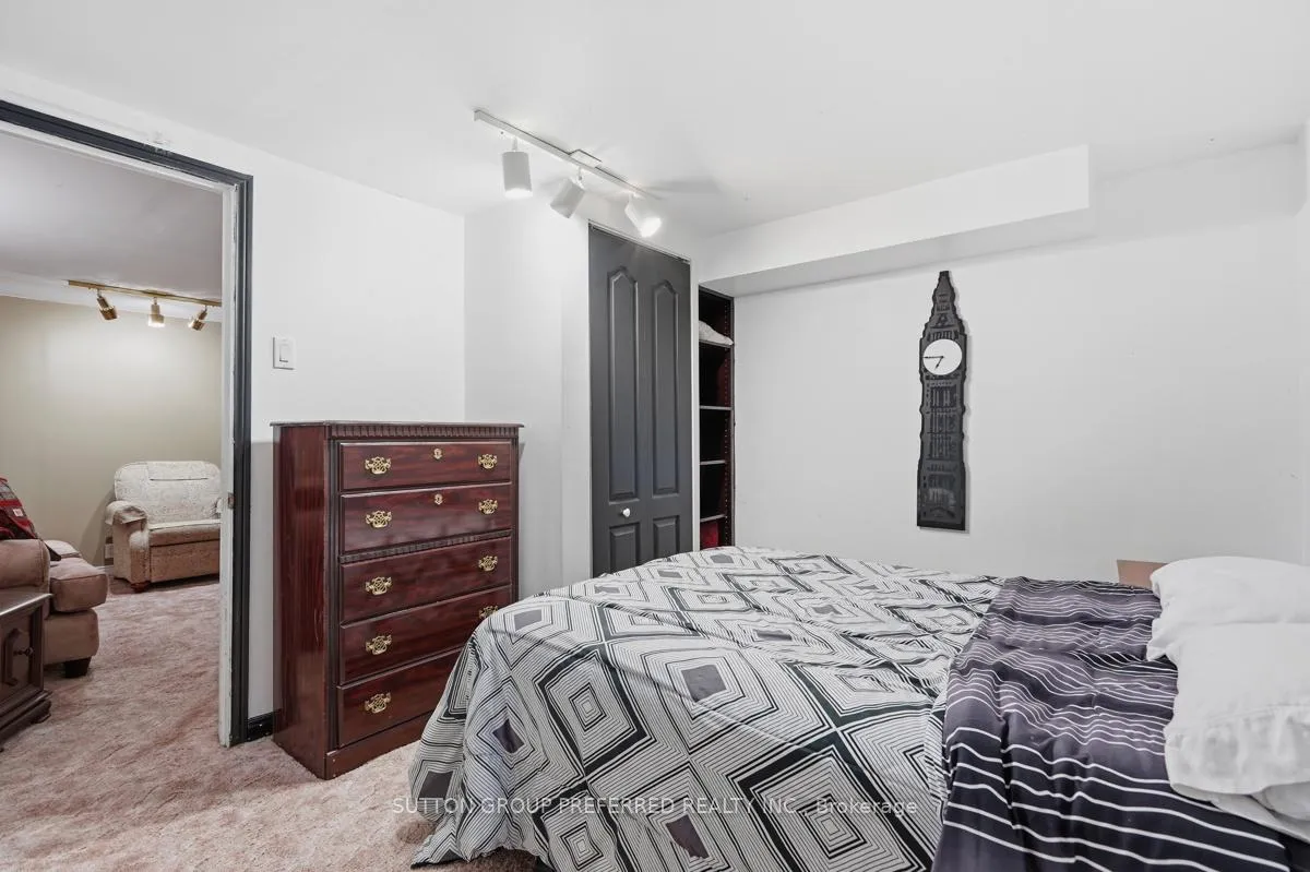 Photo 33 of 1021 Flintlock Road, London, North P — HOMEH