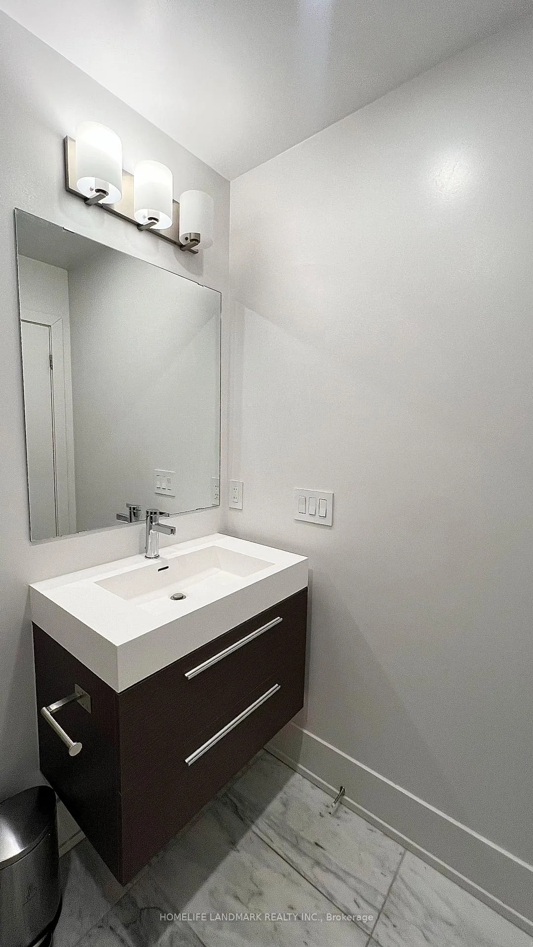 Photo 9 of Unit th #17, 270 Davenport Road, Toronto, The Annex — HOMEH