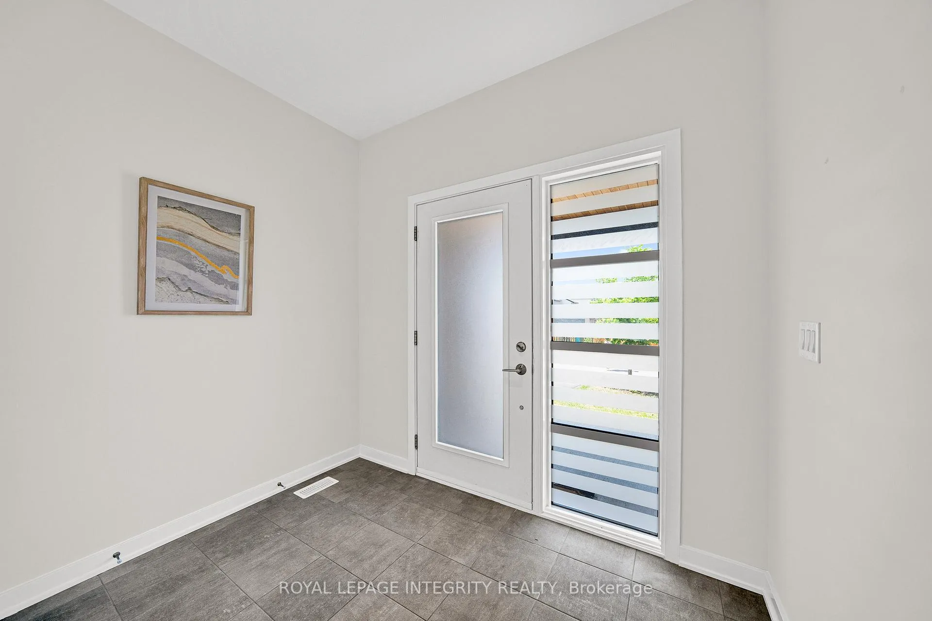 Photo 3 of 866 Quartet Avenue, Ottawa, Riverside South/Gloucester Glen — HOMEH
