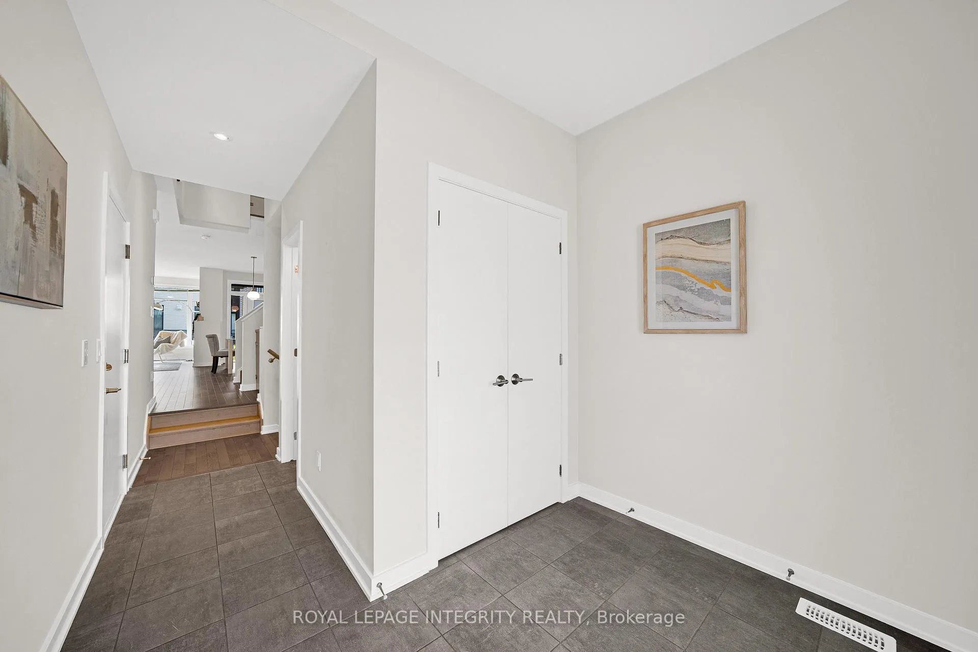 Photo 4 of 866 Quartet Avenue, Ottawa, Riverside South/Gloucester Glen — HOMEH