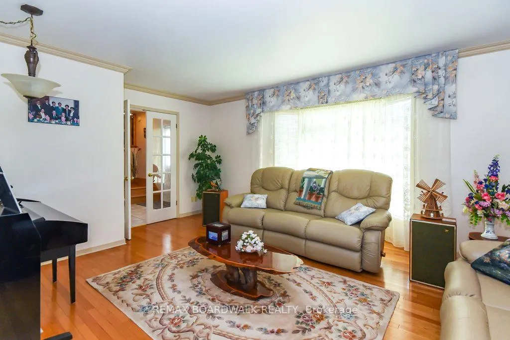Photo 9 of 6617 Carriere Street, Ottawa, Chateauneuf — HOMEH
