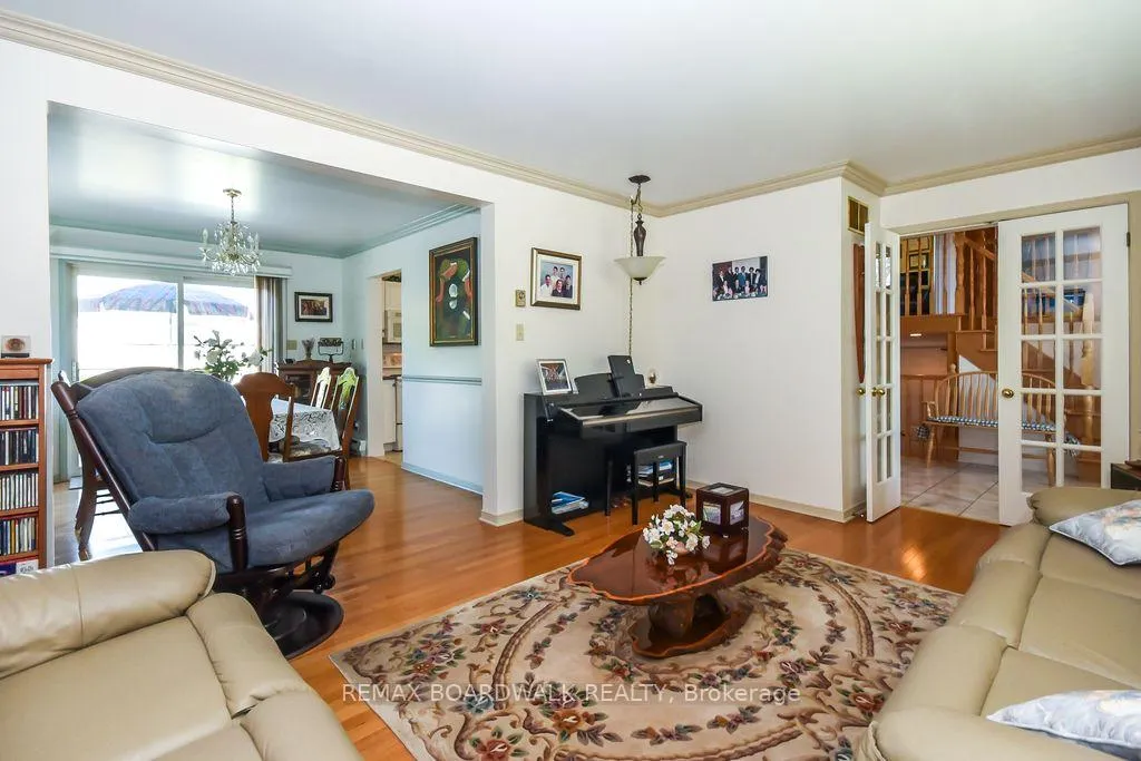 Photo 10 of 6617 Carriere Street, Ottawa, Chateauneuf — HOMEH