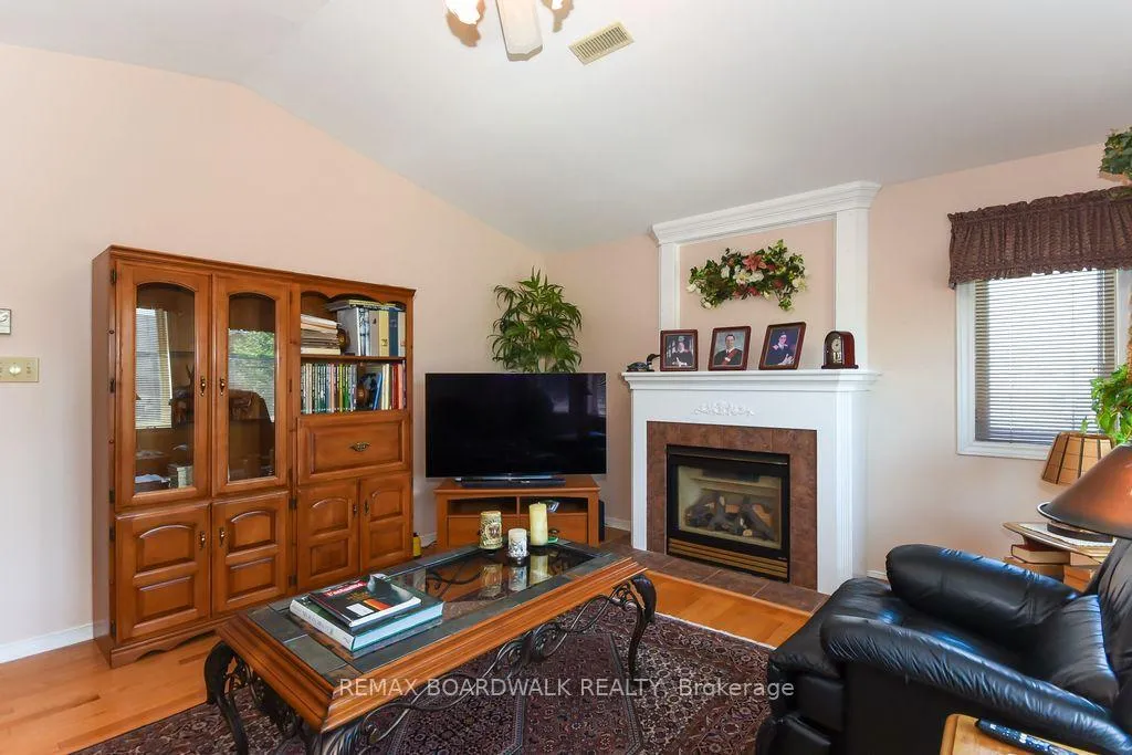 Photo 20 of 6617 Carriere Street, Ottawa, Chateauneuf — HOMEH
