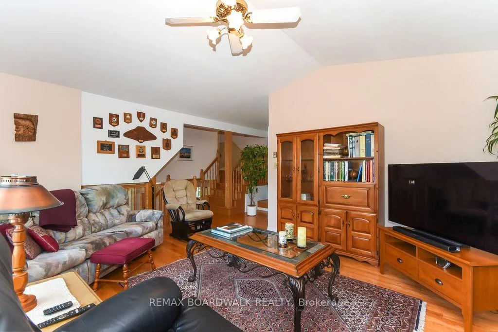 Photo 21 of 6617 Carriere Street, Ottawa, Chateauneuf — HOMEH