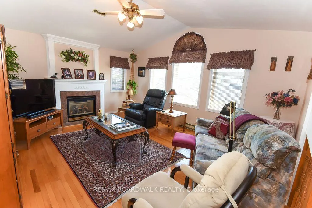 Photo 22 of 6617 Carriere Street, Ottawa, Chateauneuf — HOMEH