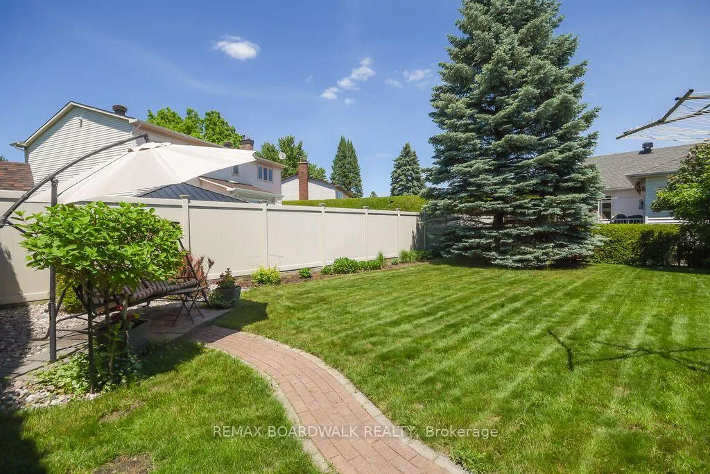 Photo 38 of 6617 Carriere Street, Ottawa, Chateauneuf — HOMEH