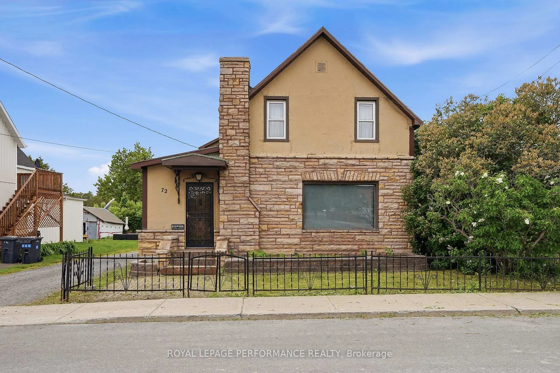 Photo 4 of 72 Longueuil Street, Champlain, L'Orignal — HOMEH