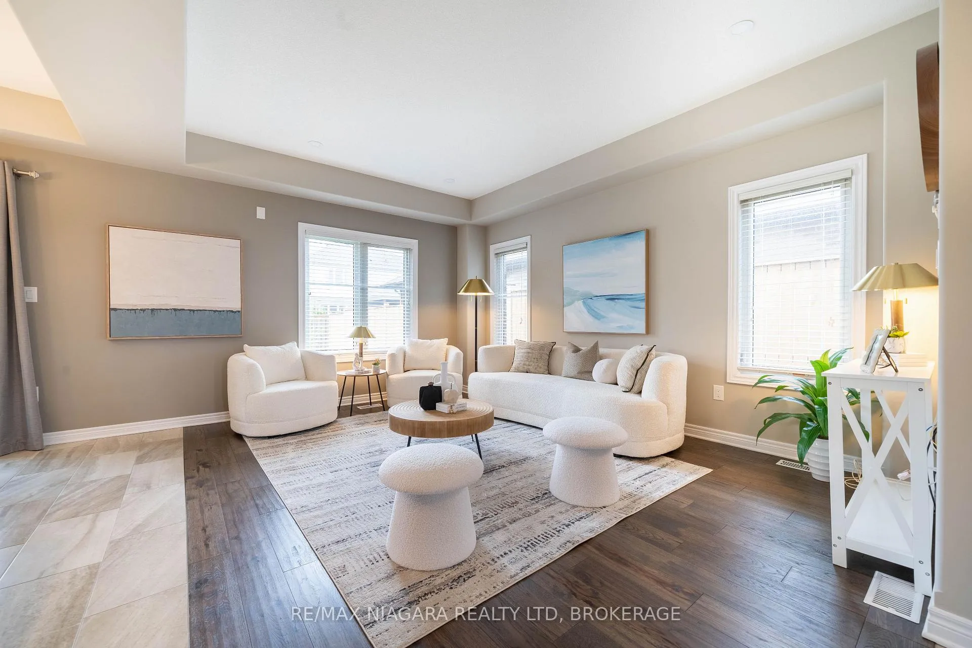 Photo 8 of 9385 Eagle Ridge Drive, Niagara Falls, Forestview — HOMEH