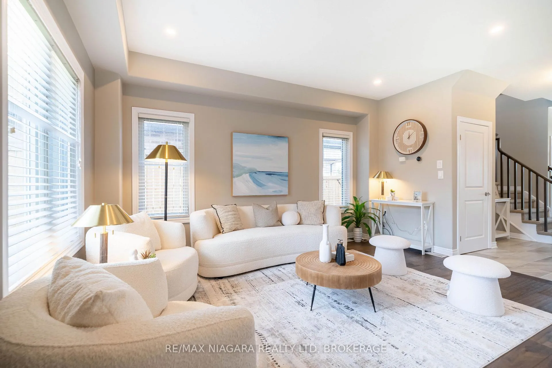Photo 12 of 9385 Eagle Ridge Drive, Niagara Falls, Forestview — HOMEH