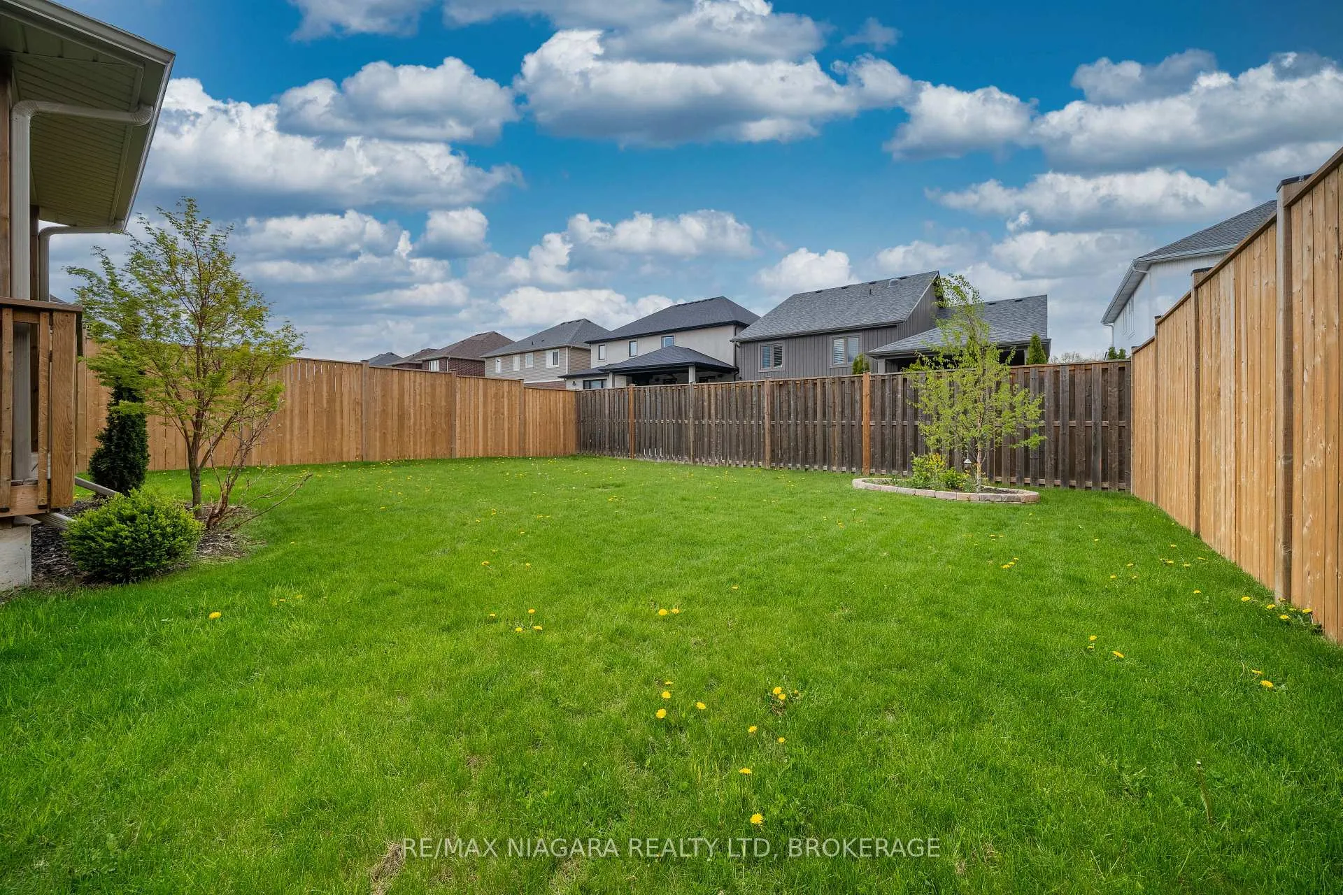 Photo 44 of 9385 Eagle Ridge Drive, Niagara Falls, Forestview — HOMEH