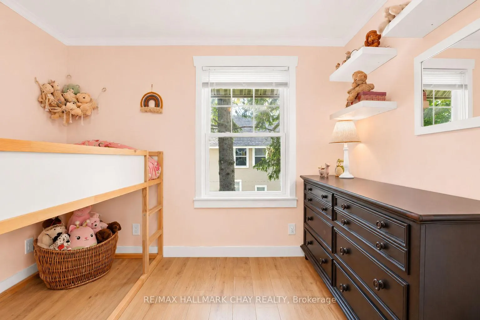 Photo 19 of 92 Dunlop Street, Orillia — HOMEH