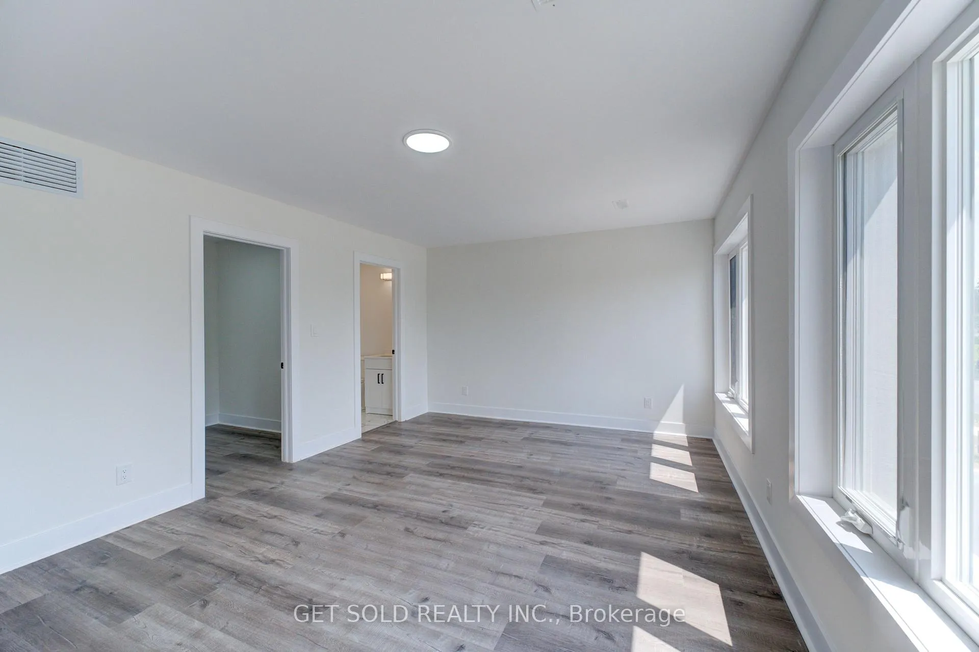 Photo 12 of Unit 10, 6701 Thorold Stone Road, Niagara Falls, Stamford — HOMEH