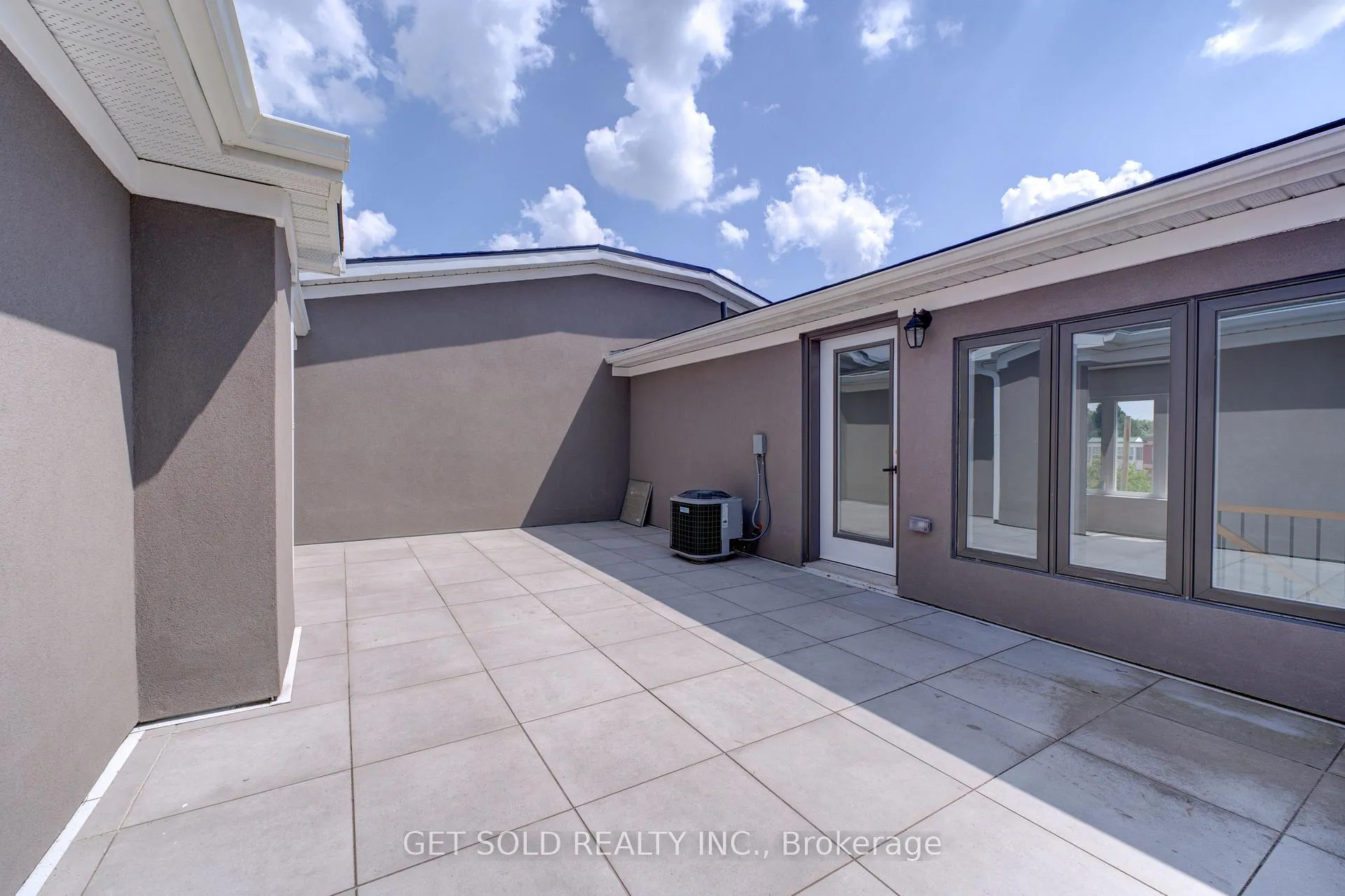 Photo 20 of Unit 10, 6701 Thorold Stone Road, Niagara Falls, Stamford — HOMEH