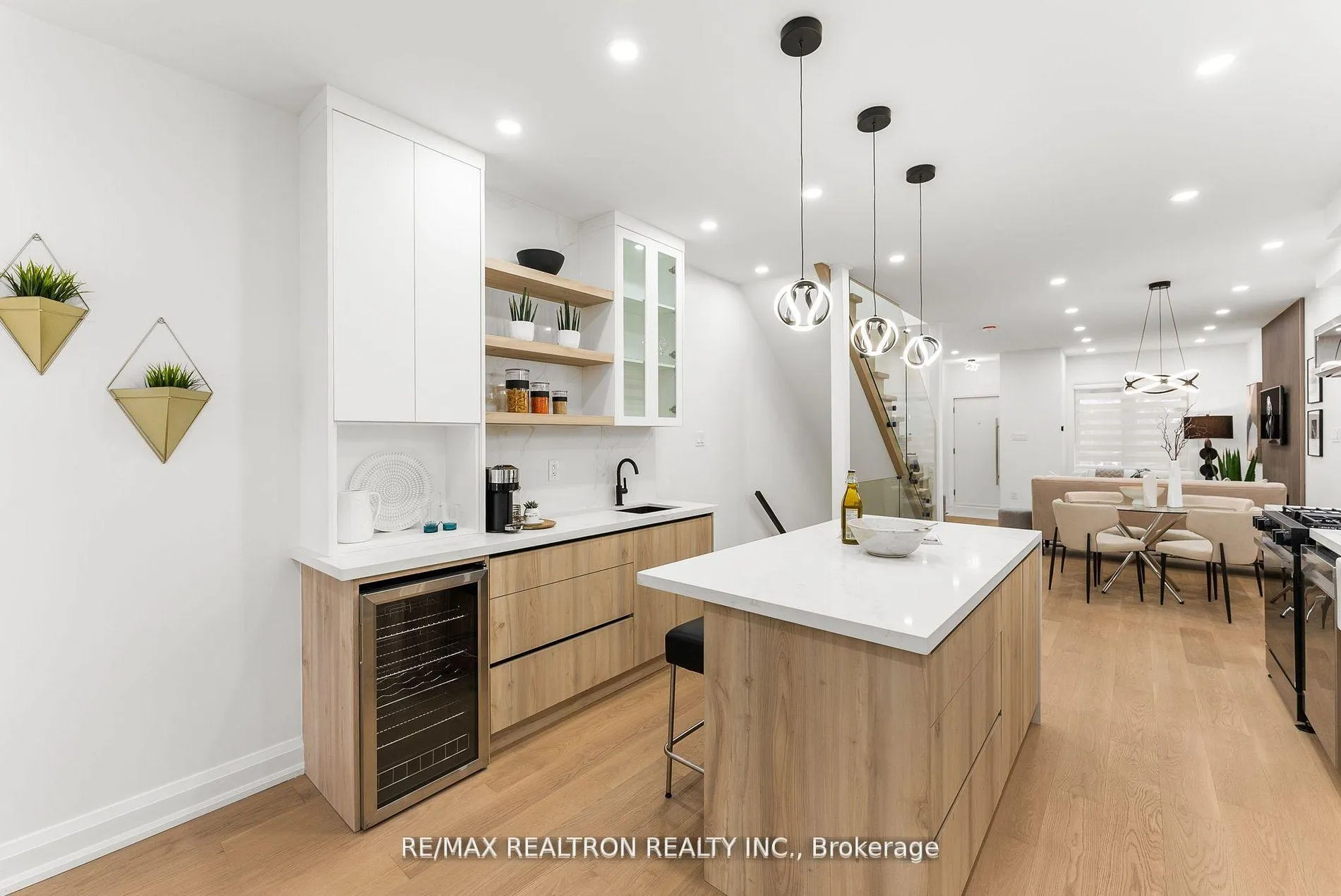 Photo 12 of 111 Glenmore Road, Toronto, Woodbine Corridor — HOMEH
