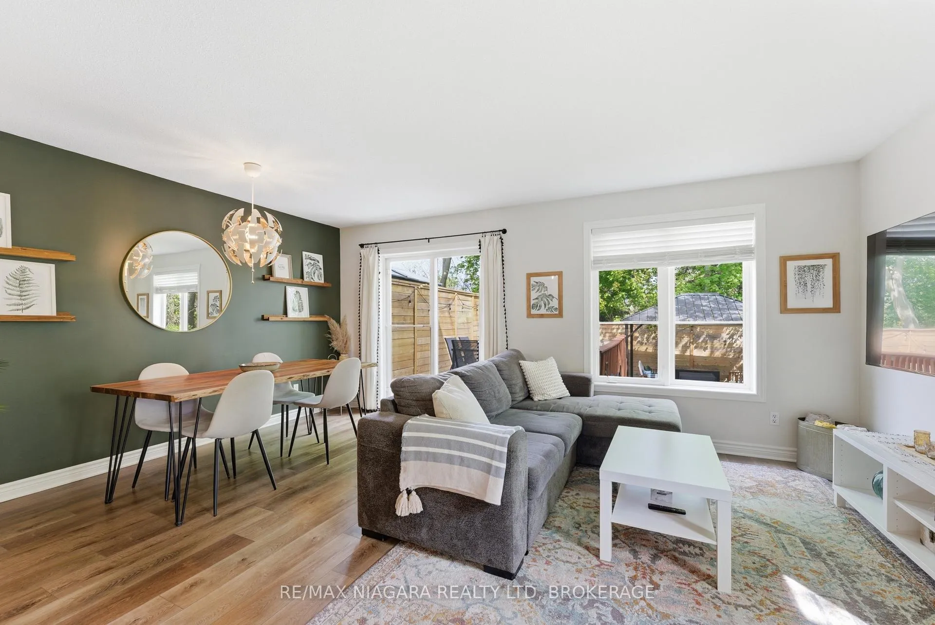 Photo 13 of 25 Beverly Street, St. Catharines, Oakdale — HOMEH