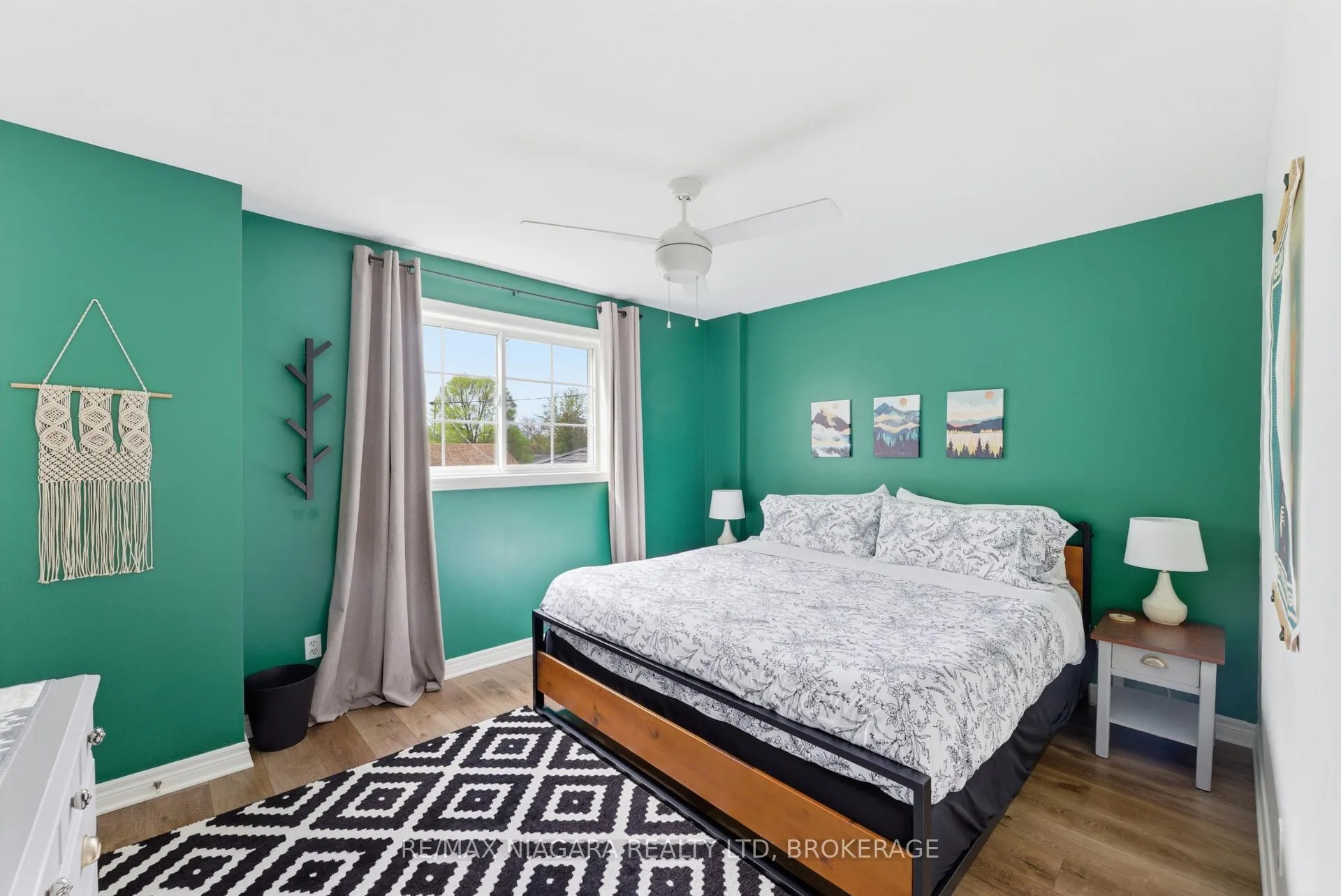 Photo 14 of 25 Beverly Street, St. Catharines, Oakdale — HOMEH