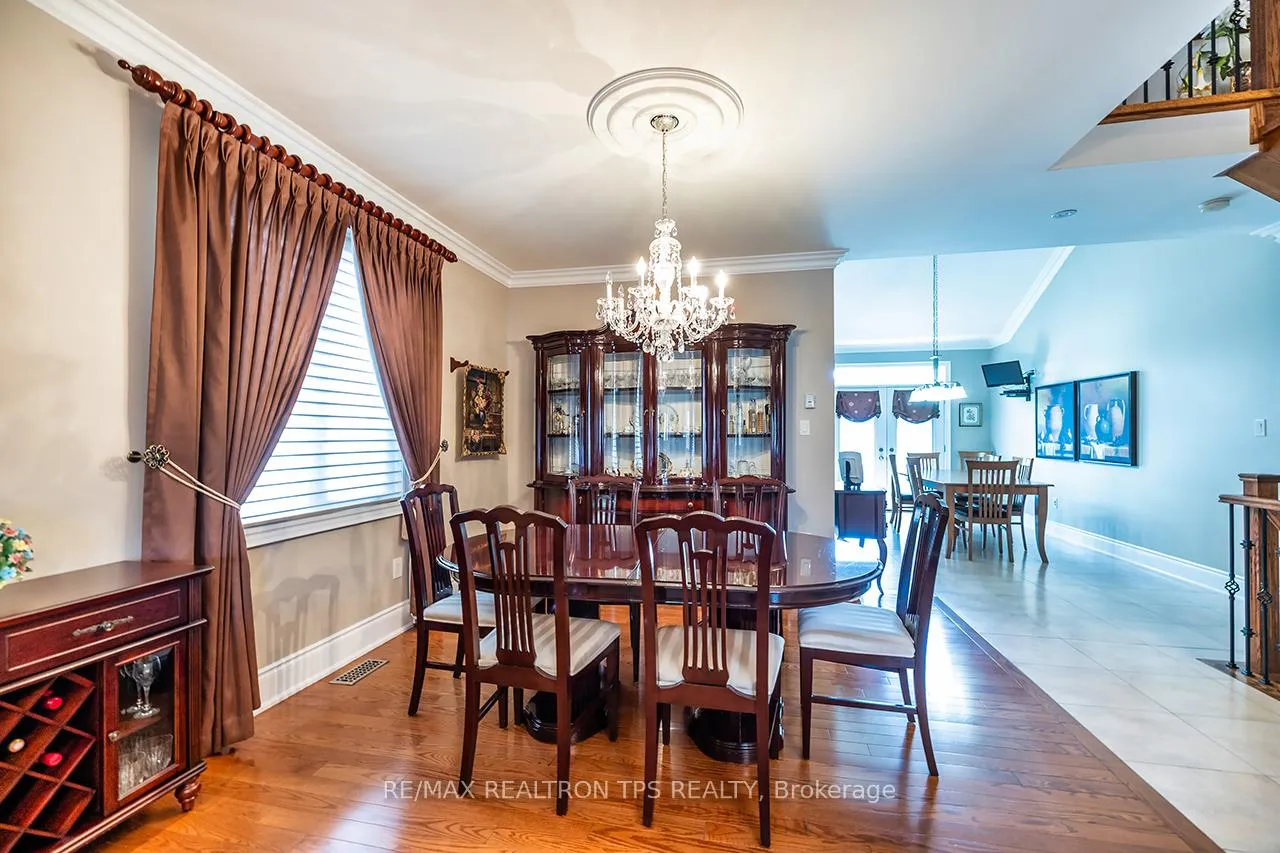 Photo 5 of 25 Leafield Drive, Scarborough, L'Amoreaux — HOMEH