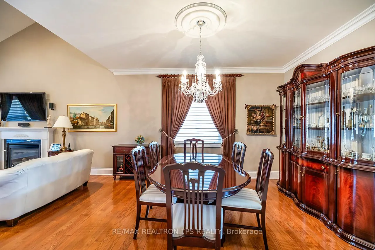 Photo 6 of 25 Leafield Drive, Scarborough, L'Amoreaux — HOMEH