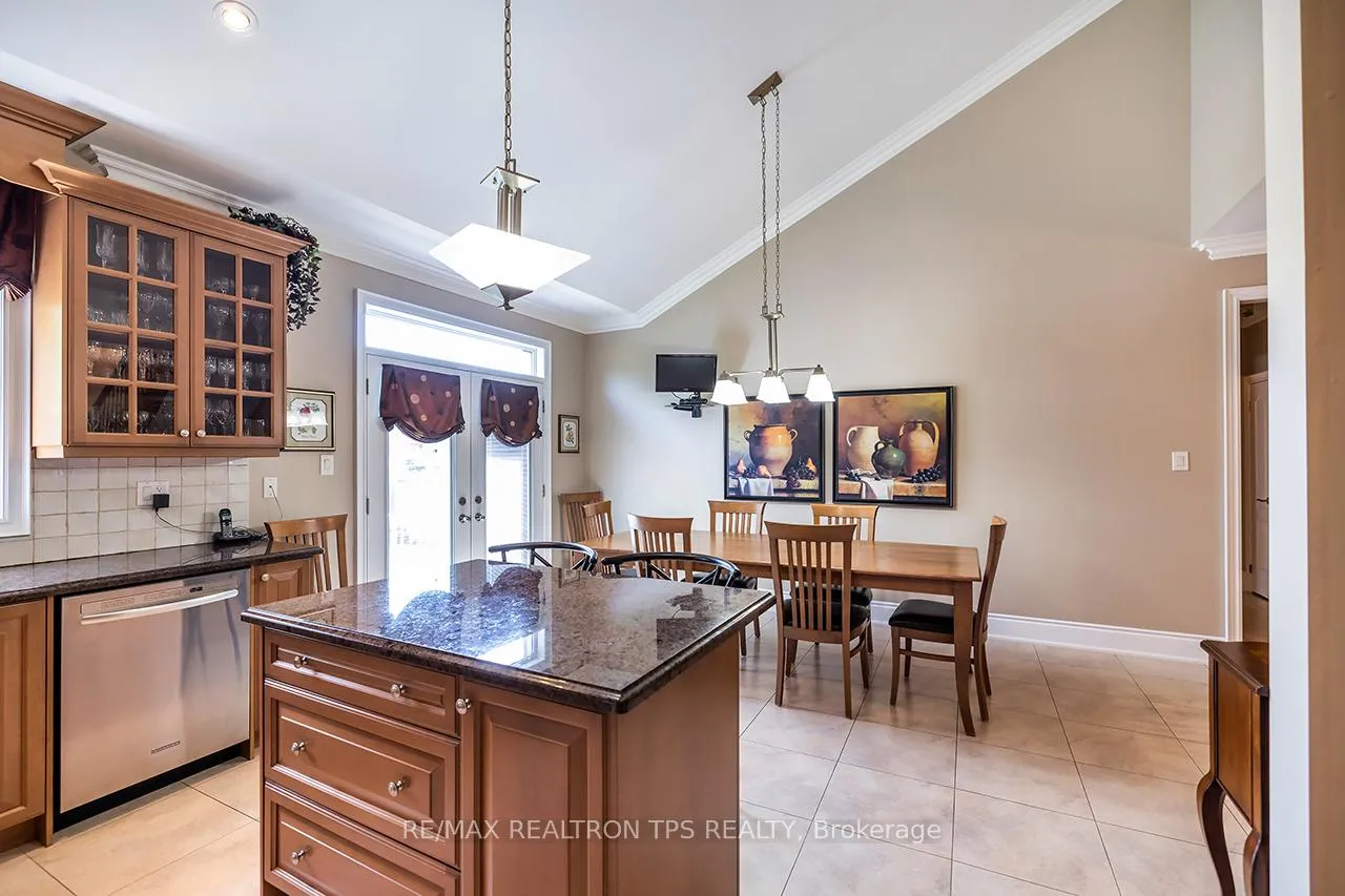 Photo 14 of 25 Leafield Drive, Scarborough, L'Amoreaux — HOMEH