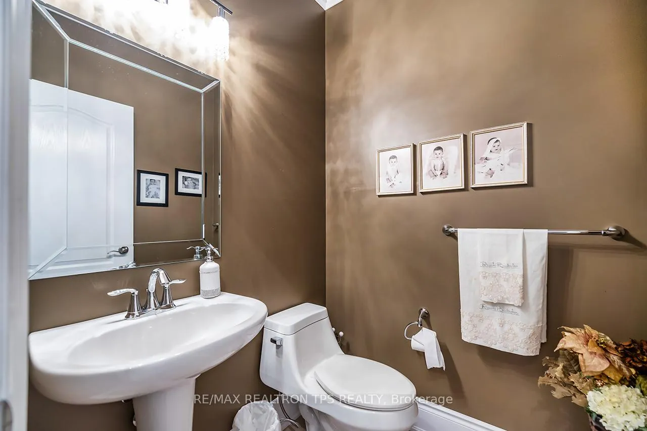 Photo 19 of 25 Leafield Drive, Scarborough, L'Amoreaux — HOMEH