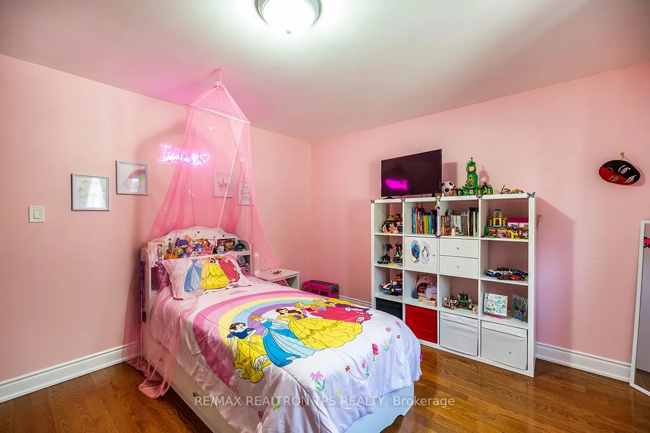 Photo 23 of 25 Leafield Drive, Scarborough, L'Amoreaux — HOMEH