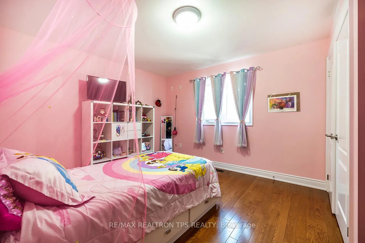 Photo 24 of 25 Leafield Drive, Scarborough, L'Amoreaux — HOMEH