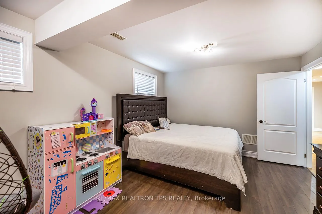 Photo 33 of 25 Leafield Drive, Scarborough, L'Amoreaux — HOMEH