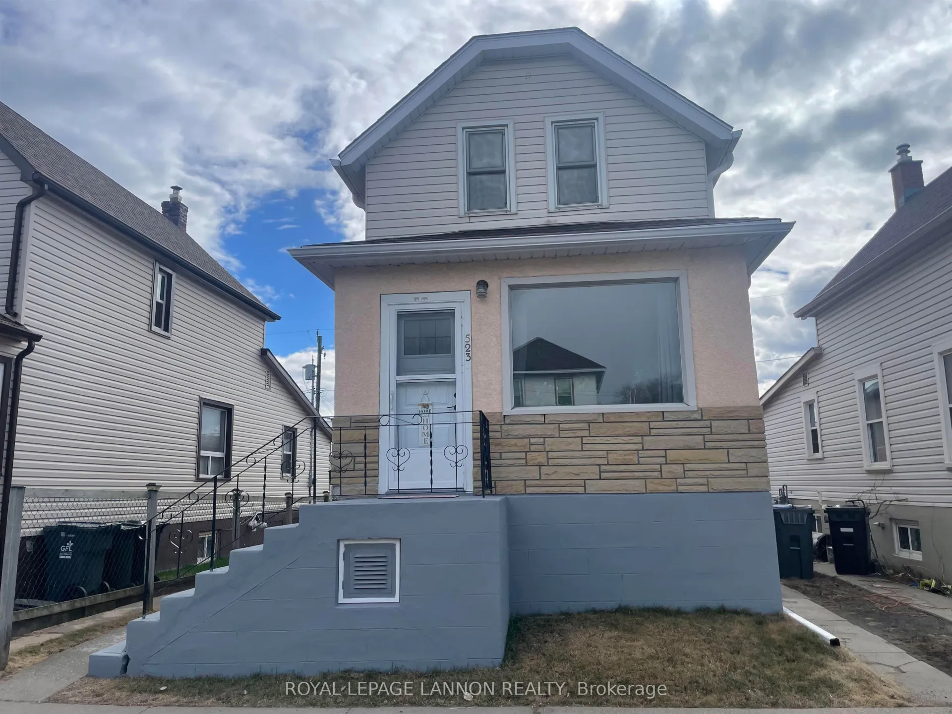 Photo 1 of 523 McLaughlin Street W, Thunder Bay, East End — HOMEH