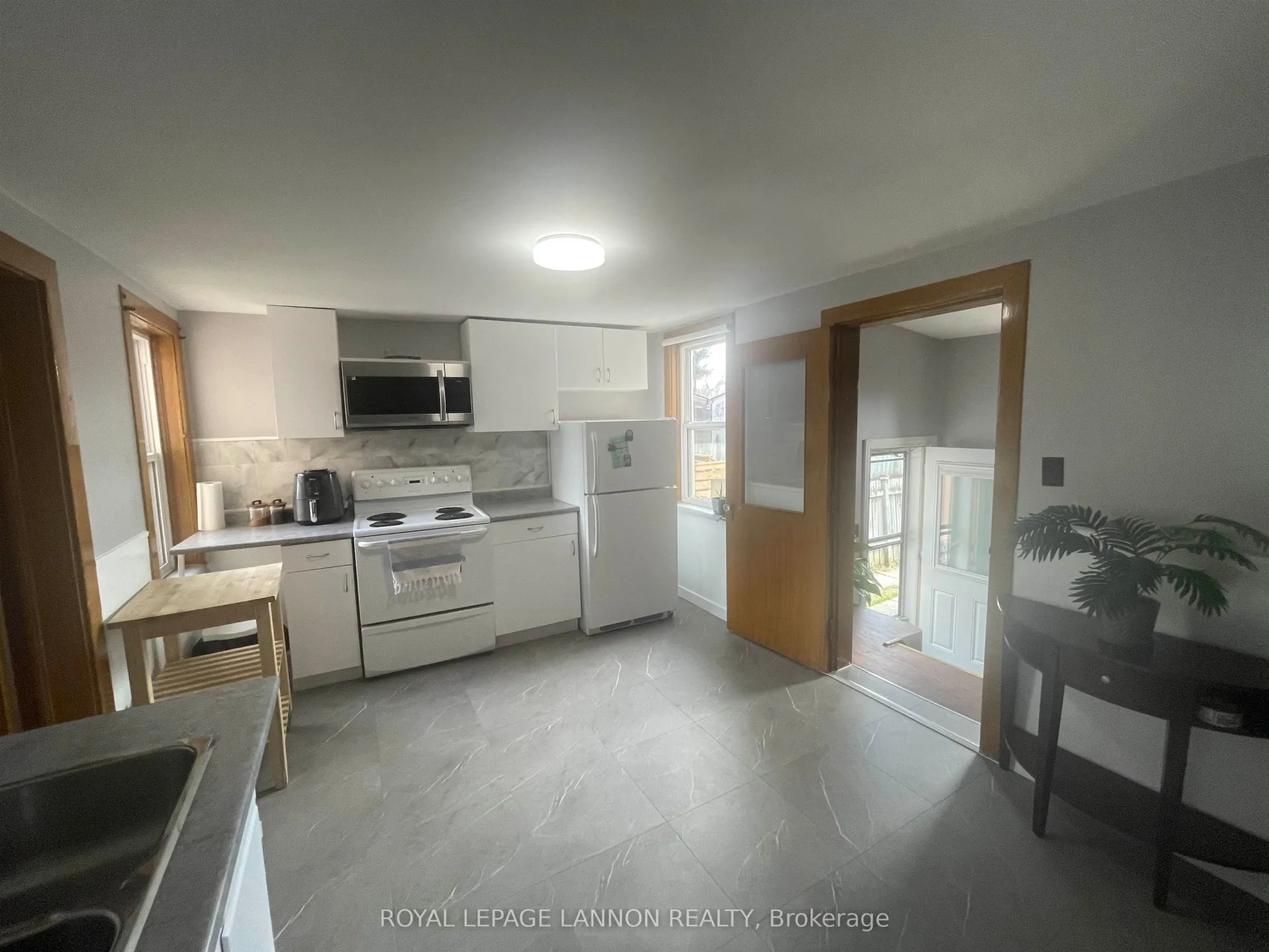 Photo 6 of 523 McLaughlin Street W, Thunder Bay, East End — HOMEH
