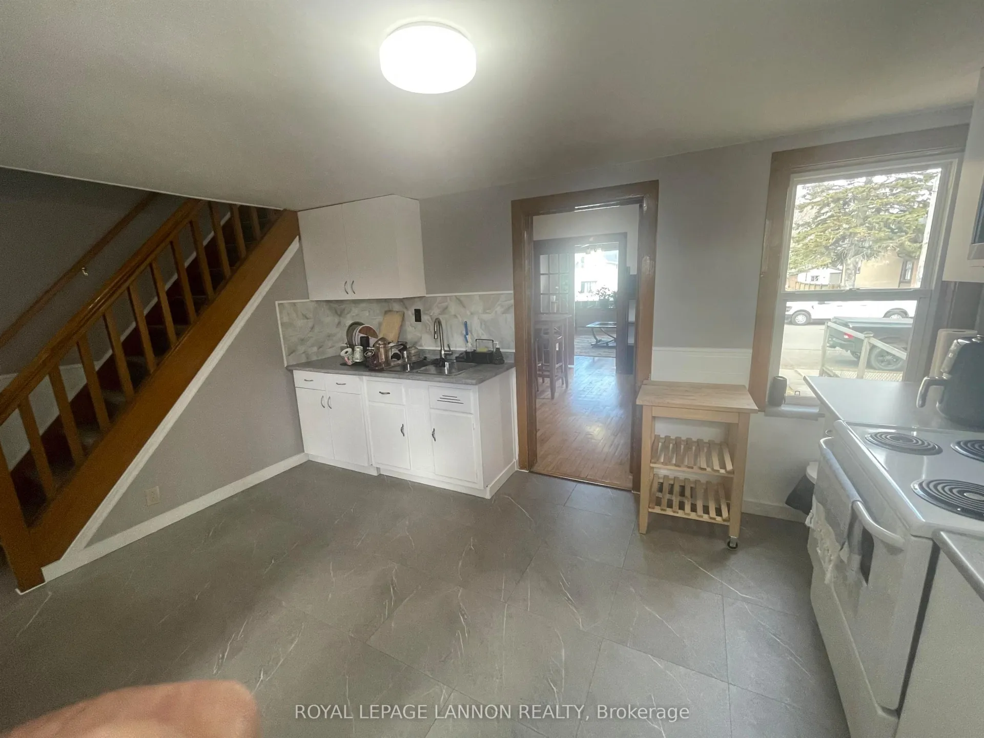 Photo 7 of 523 McLaughlin Street W, Thunder Bay, East End — HOMEH