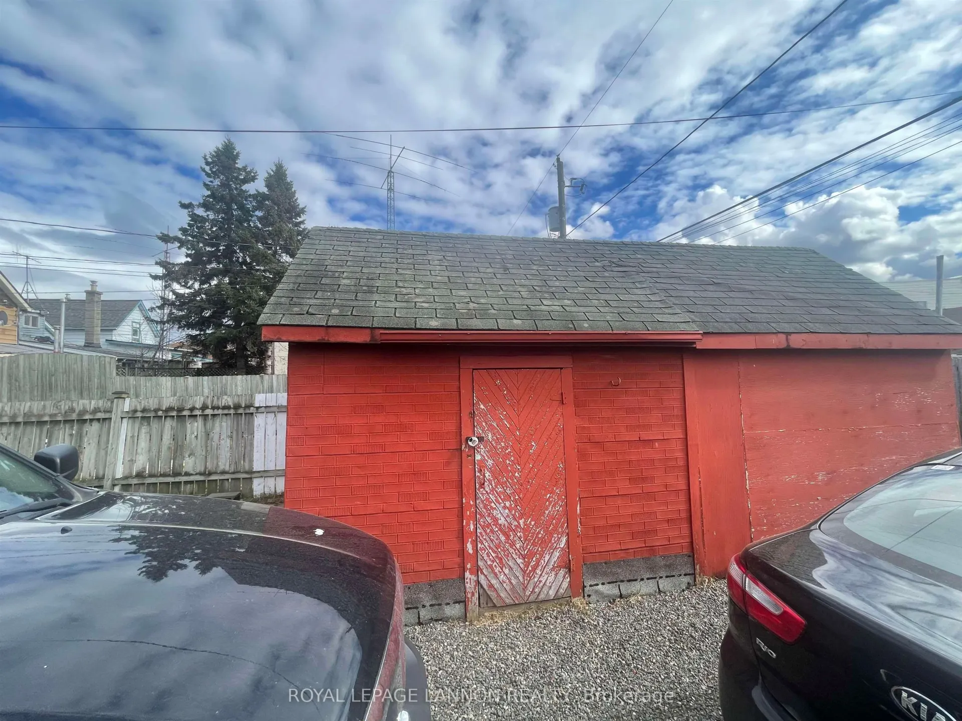 Photo 26 of 523 McLaughlin Street W, Thunder Bay, East End — HOMEH