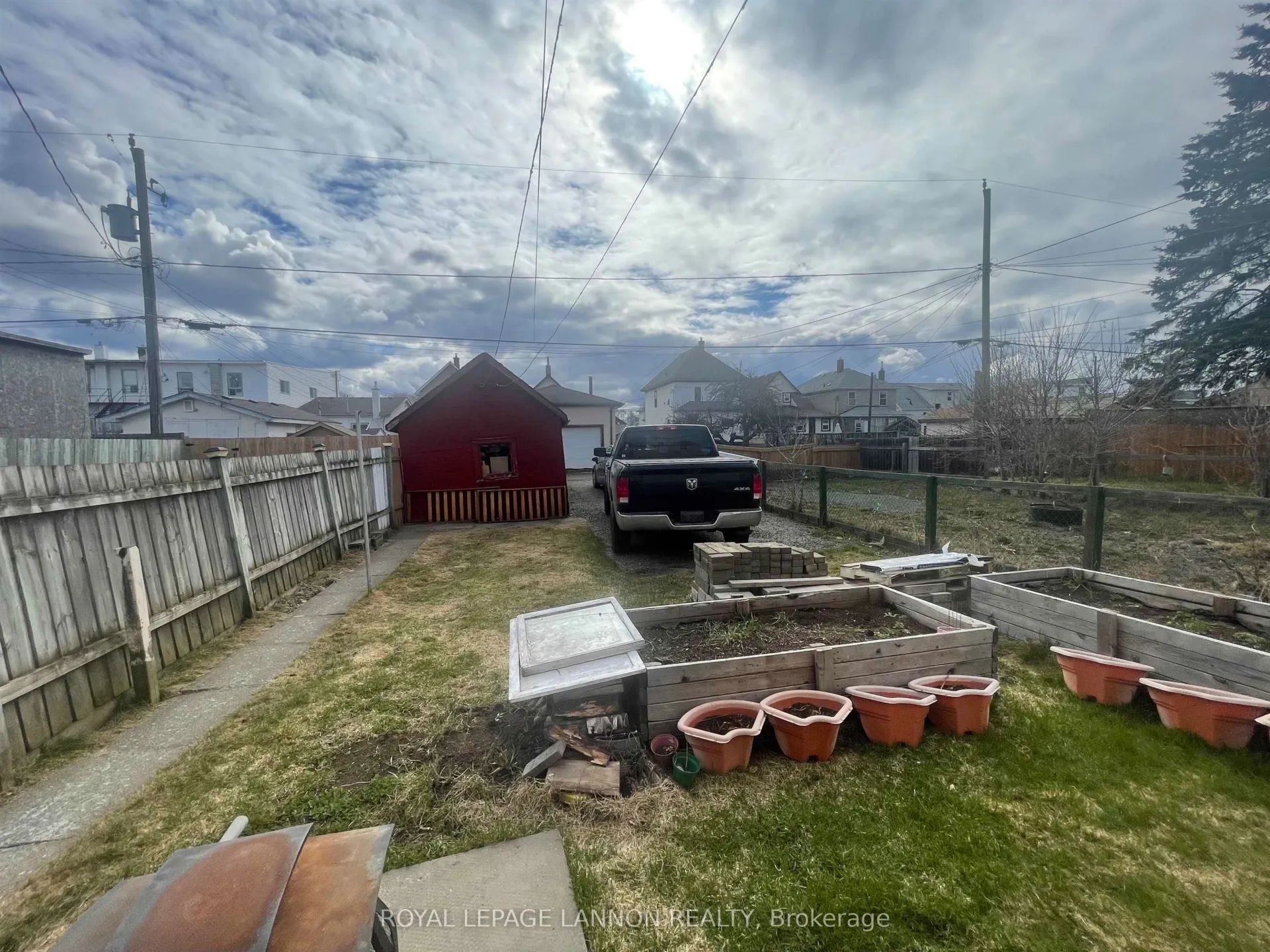 Photo 27 of 523 McLaughlin Street W, Thunder Bay, East End — HOMEH